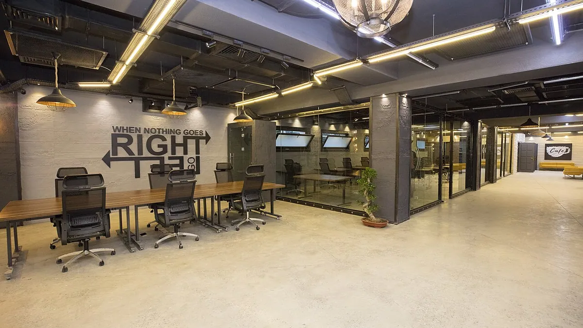 几个转化率超高的Shopify电商独立站（建站 · 办公空间场景）